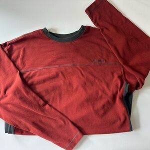Columbia men’s pull over long sleeve shirt, size XL, color maroon and gray